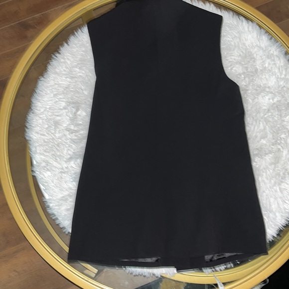 New with tags size 10 Express vest black - Picture 7 of 7
